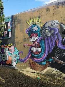 Oeuvre de street art par André Acer, sur le mur d'Amoreiras, le célèbre "Wall of Fame" à Lisbonne