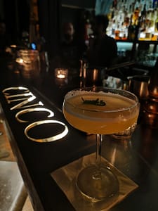 Cinco Lounge, un bar à cocktail à Lisbonne avec une carte incroyable et une ambiance amicale très agréable