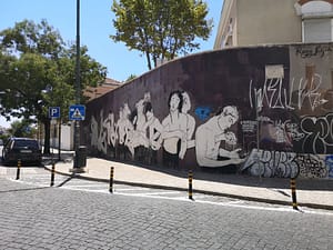 Street art de Tamara Alves dans le quartier de Sant'ana à Lisbonne