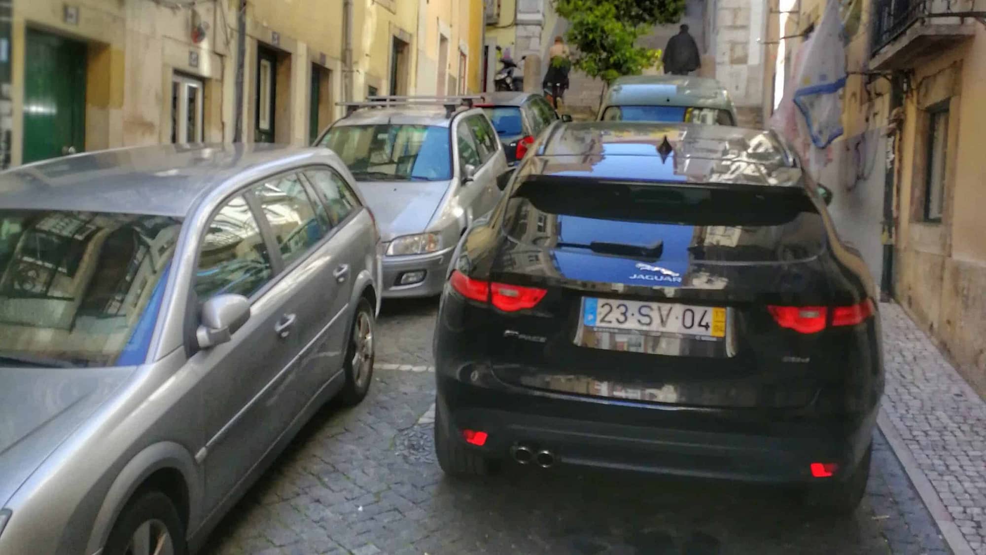Parking is complicated in Lisbon, especially in the city centre, you have to find cheap or free solutions