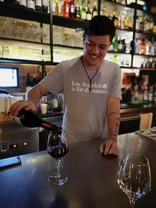 Jobim bar est un bar à vin convivial et consensuel situé sur Principe Real a Lisbonne