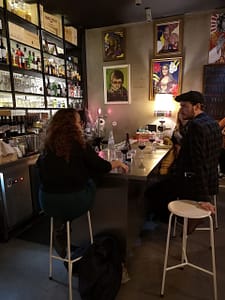 Jobim bar est un bar à vin convivial et consensuel situé sur Principe Real a Lisbonne