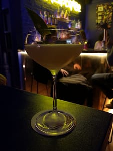 Machimbombo un excellent bar à cocktail festif dans le Bairro Alto