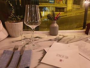 Natural wine bar from Portugal and Europe located near the Estrela Garden Park in Lisbon