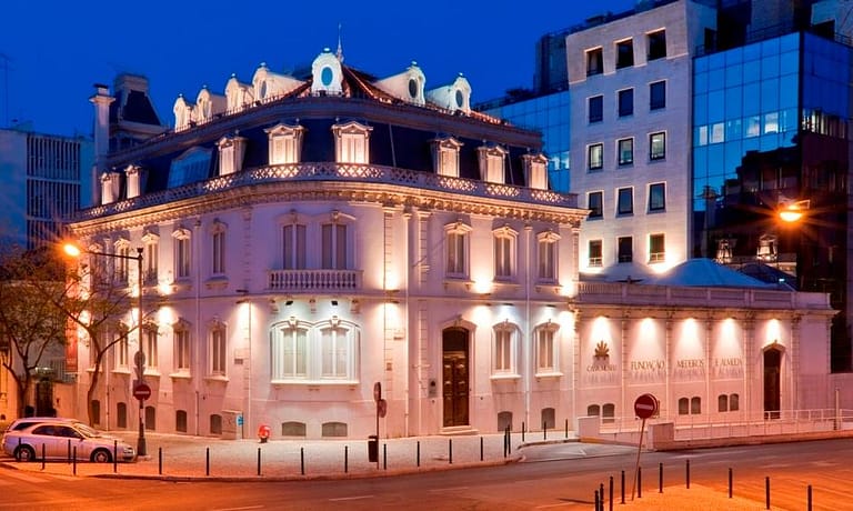 casa museu Medeiros e Almeida is one of the most spectacular house museums in Lisbon