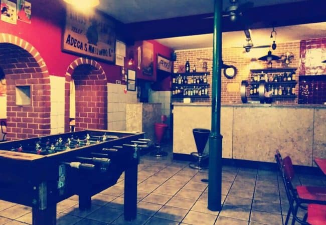 Primas is a typical Portuguese bar frequented mostly by the lesbian community in Lisbon