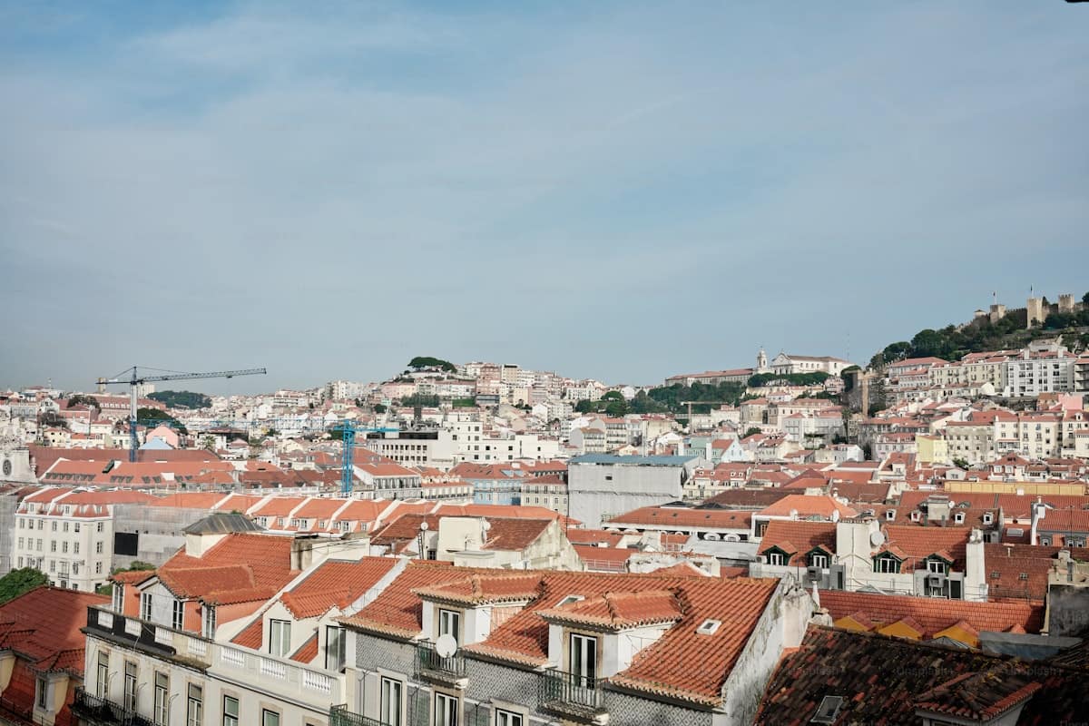 Outdoor adventure activity near Lisbon with river view