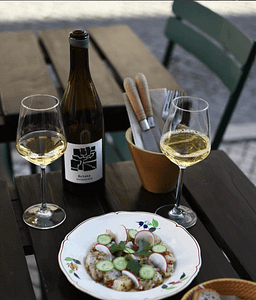 Insaciavel-Lisboa-Wine-Tastings-Shared-Meals-a-Warm-Atmosphere