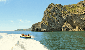 Fun in Lisbon with a trip on a water tube with friends, colleagues during a hen stag party or a corporate team building
