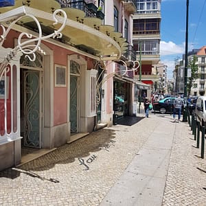 Art Nouveau shop San Giorgio, the most beautiful shop in Lisbon and the best tailor for men