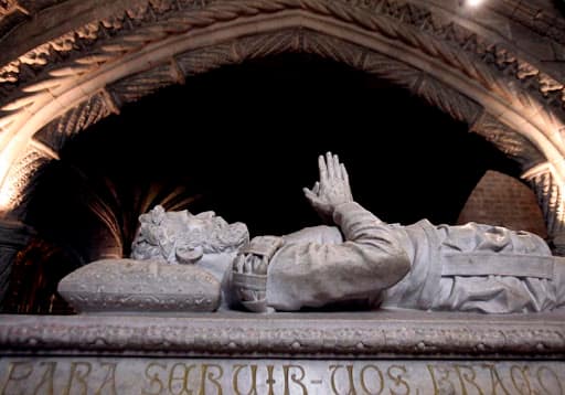tomb of camoes