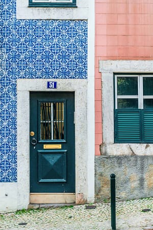 Search flat or studio or room in Lisbon city centre