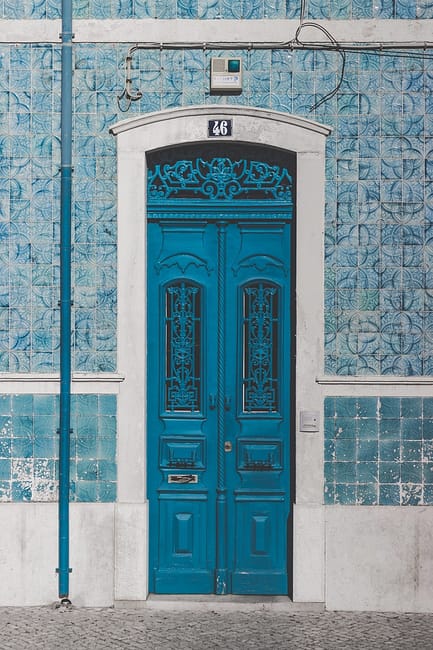 Tiles on the façade, typical of Lisbon and Portugal