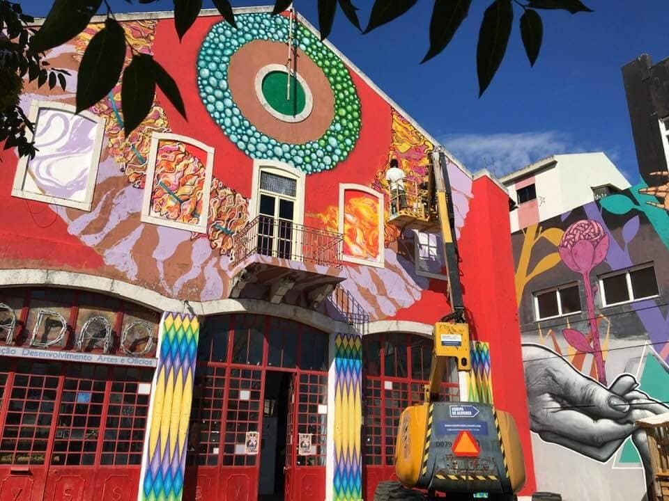 ADAO is an artistic and cultural association that is part of the alternative Lisbon.